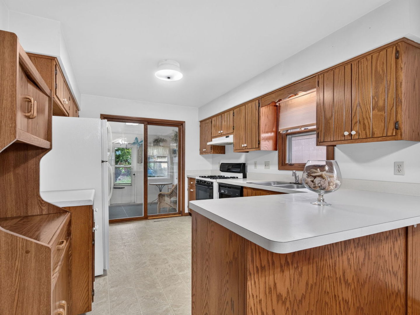 577 Elizabeth Drive Property Photo 9