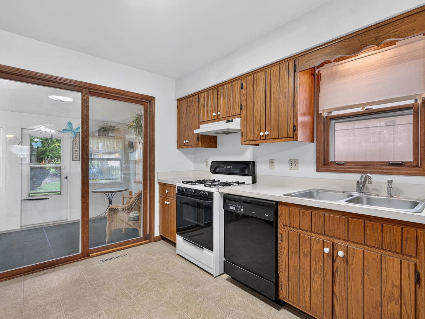 577 Elizabeth Drive Property Photo 10