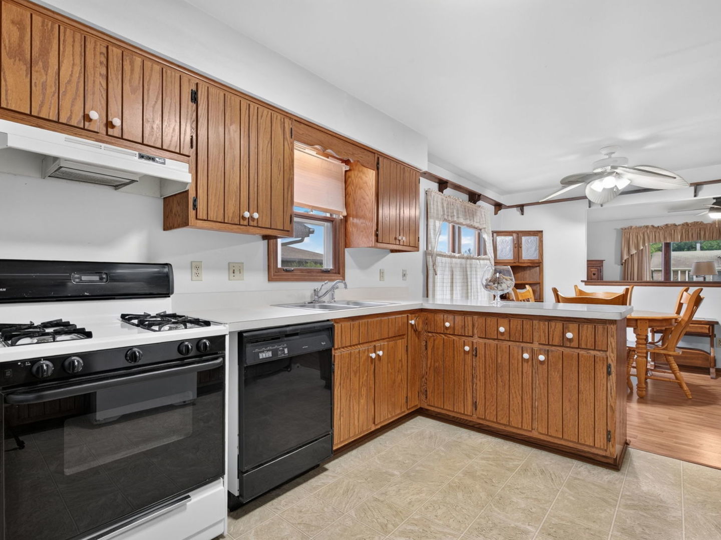 577 Elizabeth Drive Property Photo 11