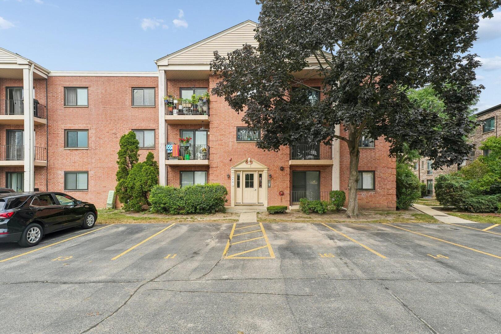 5401 S Chateau Drive 4 Property Photo 1