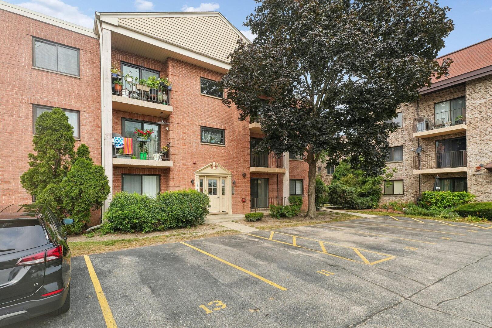 5401 S Chateau Drive 4 Property Photo 2