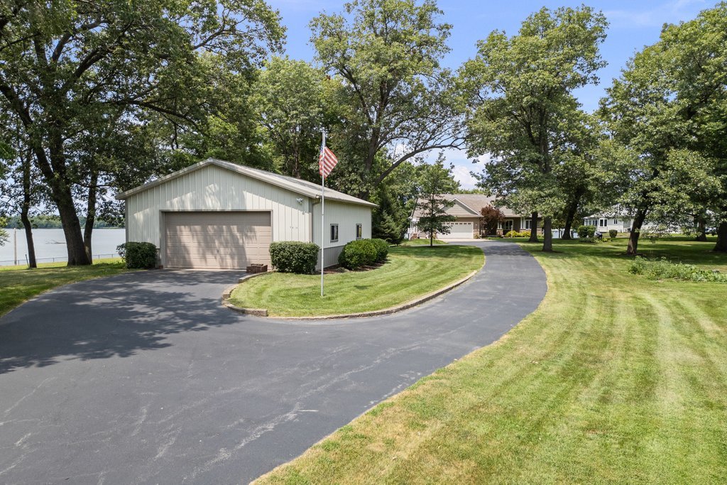 1015 3rd Avenue Property Photo 4