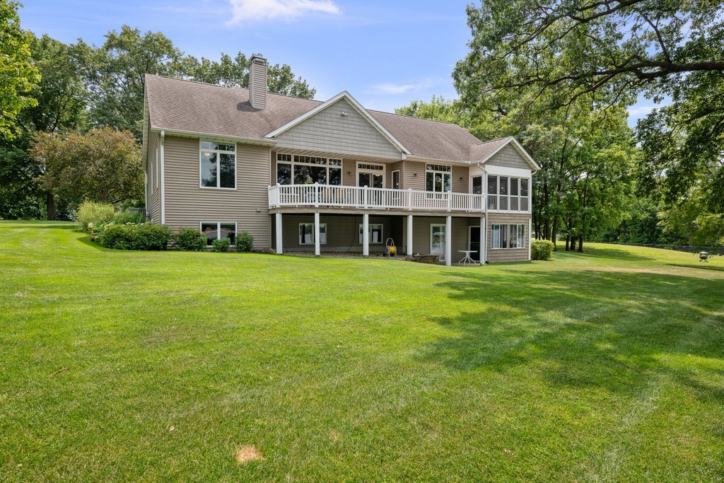1015 3rd Avenue Property Photo 16