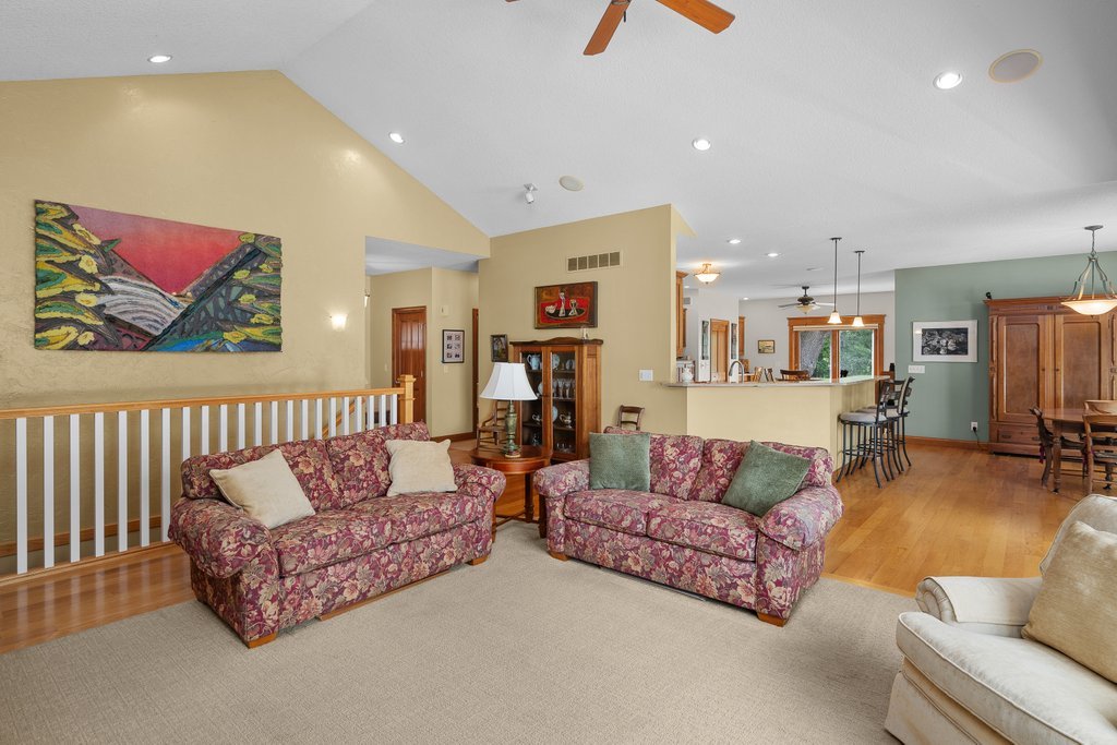 1015 3rd Avenue Property Photo 30