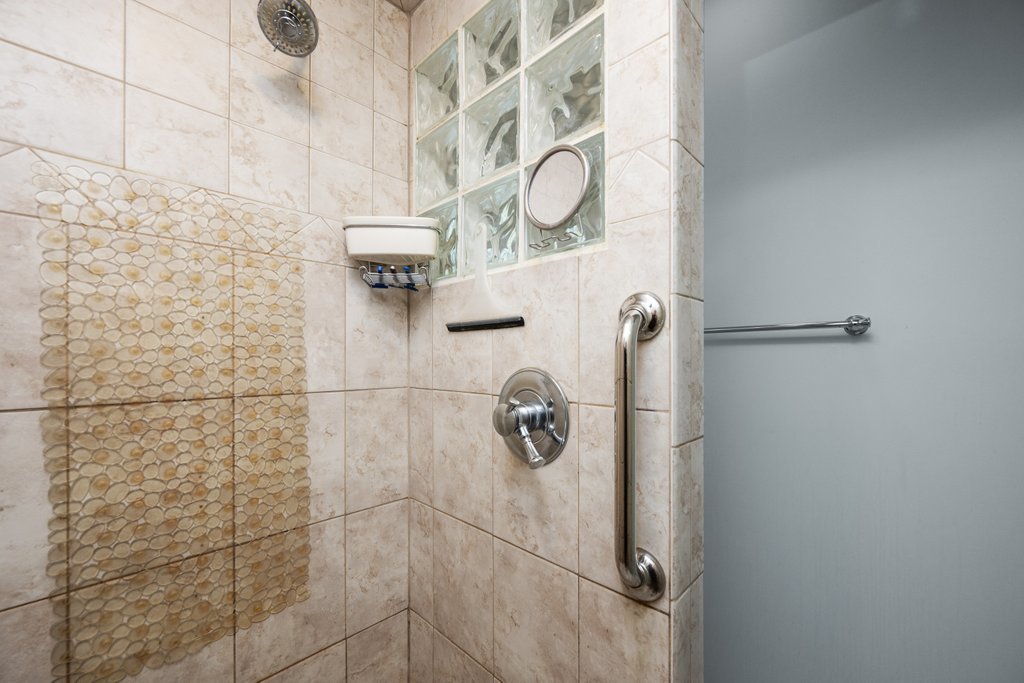 1015 3rd Avenue Property Photo 58