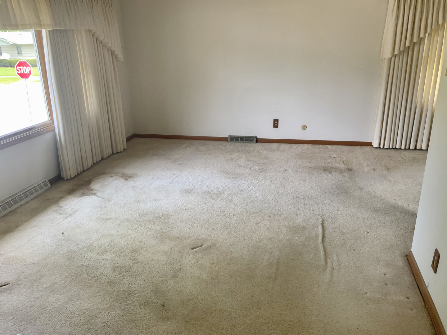 747 Palace Street Property Photo 6