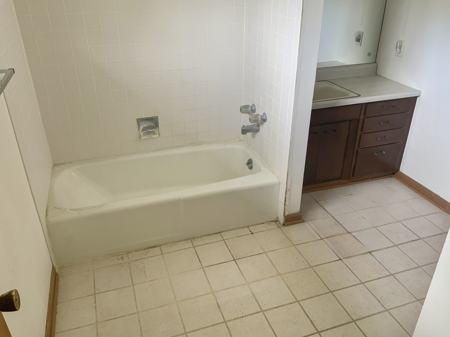 747 Palace Street Property Photo 11