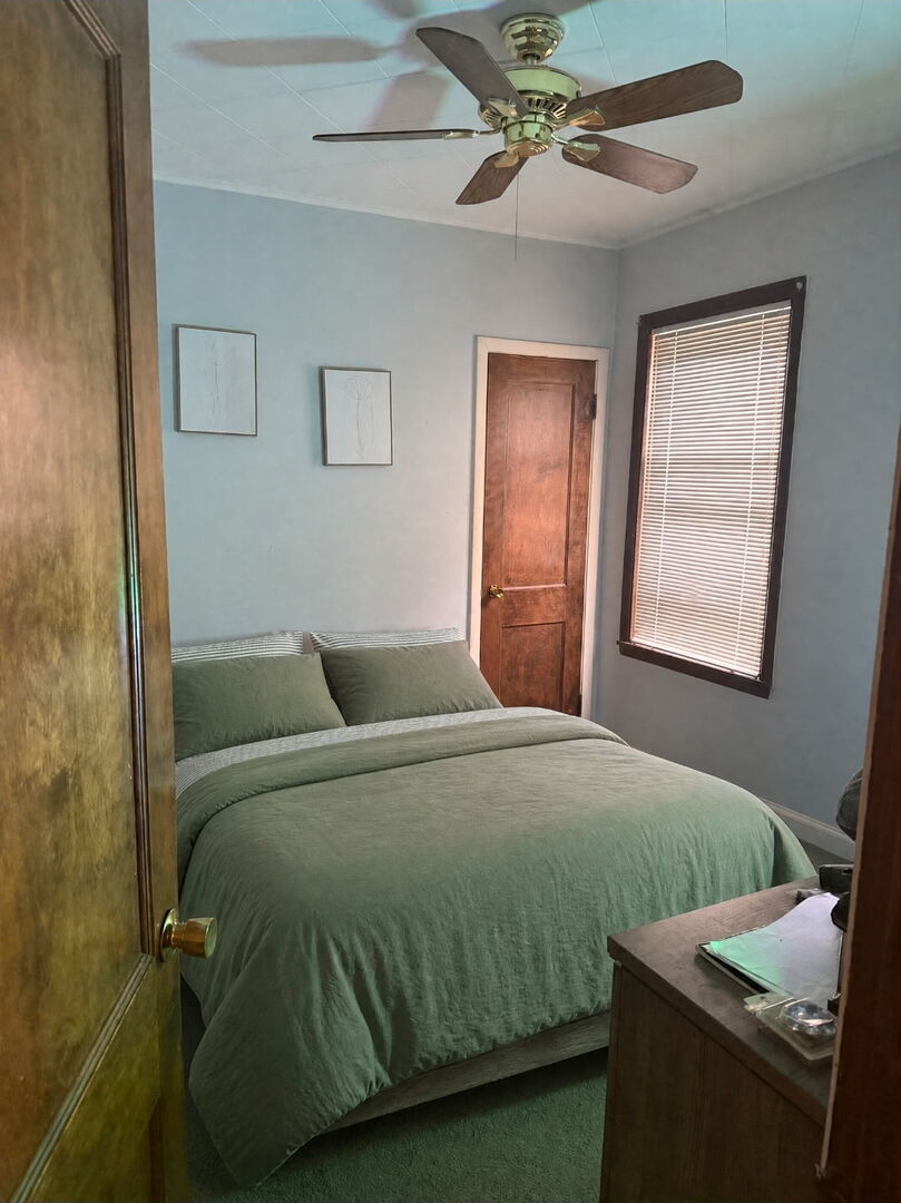7911 W Oakleaf Avenue Property Photo 3