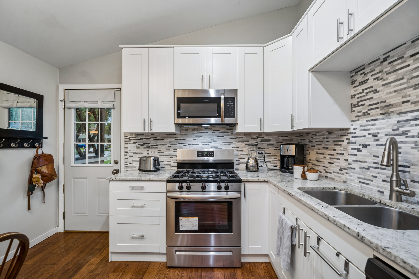 12718858 Property Photo 4