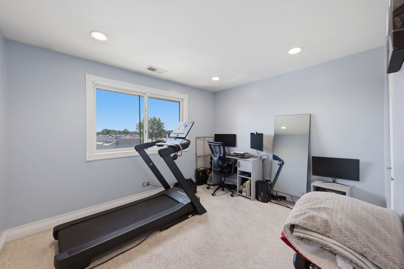 15811 S 76th Avenue 3g Property Photo 11