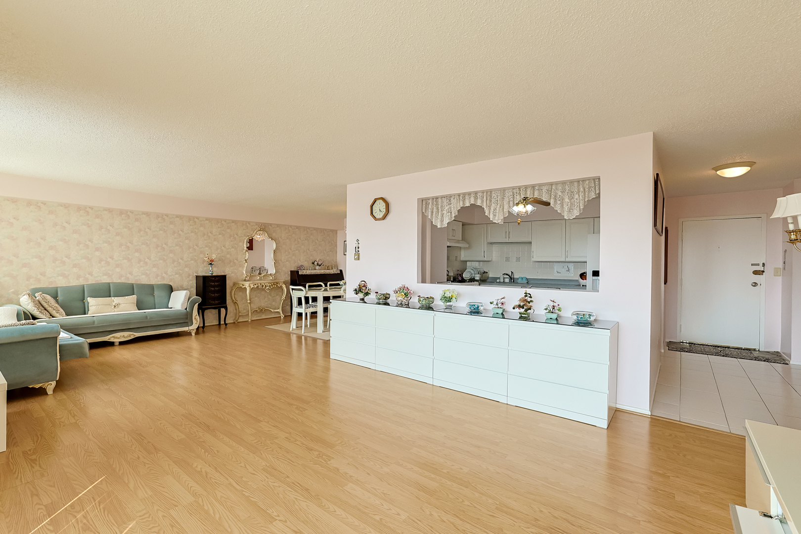 8815 Golf Road 8c Property Photo 6