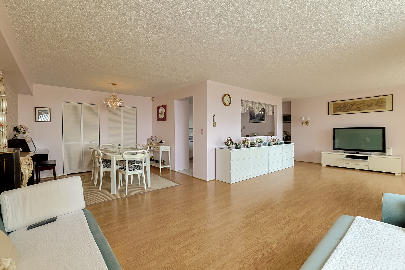8815 Golf Road 8c Property Photo 8