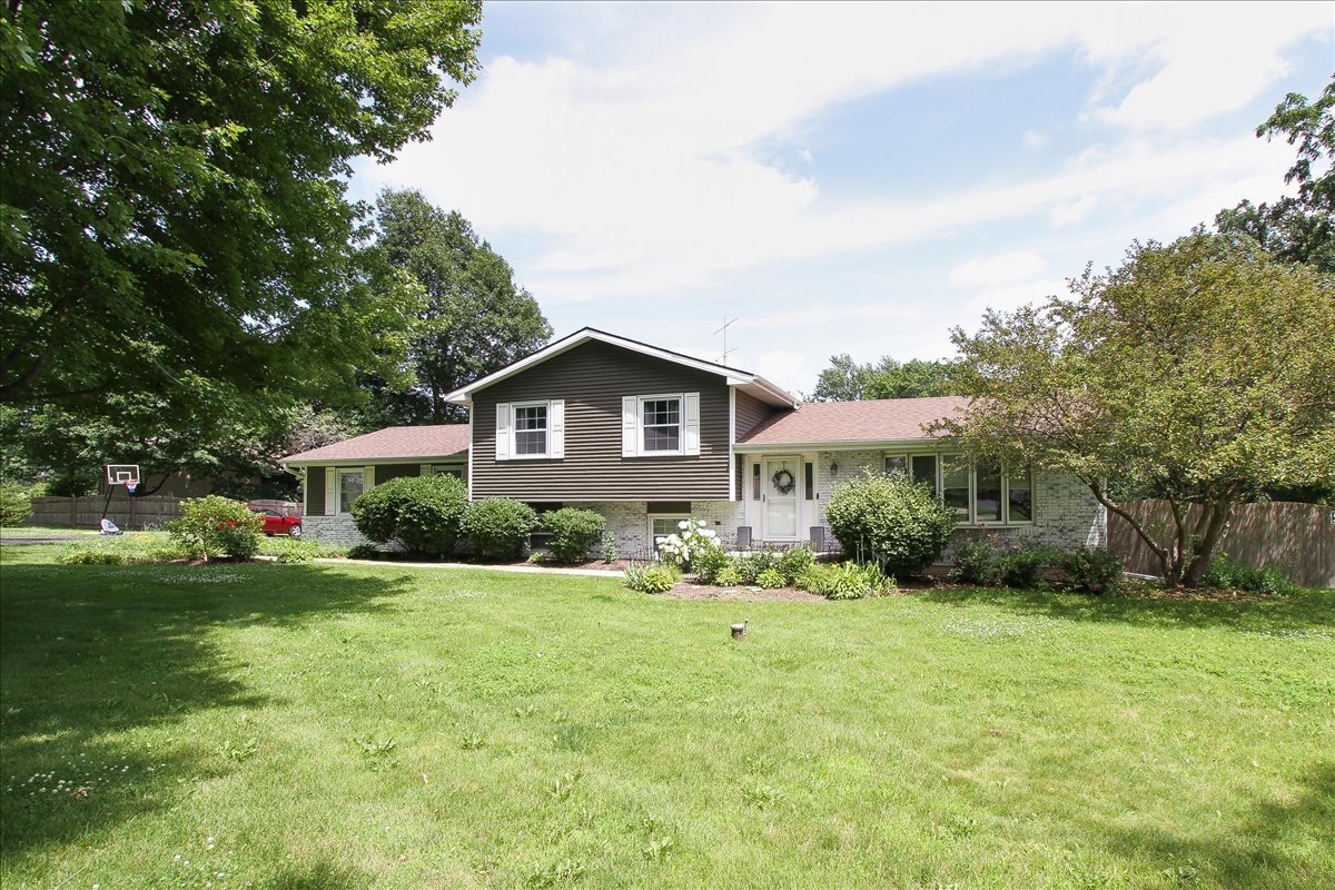4n681 Brookside West Drive Property Photo 1