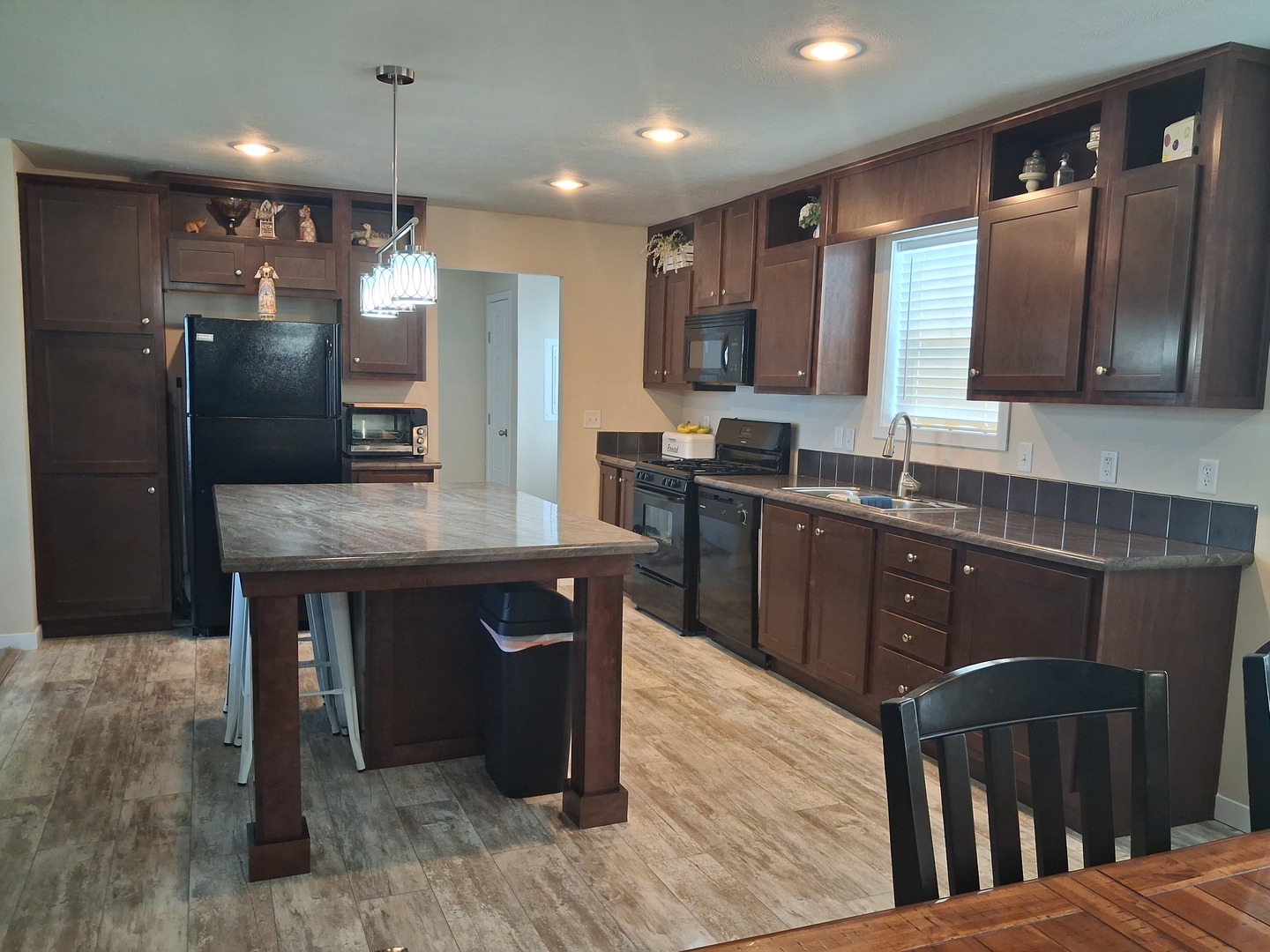839 Long Oak Road Property Photo 6