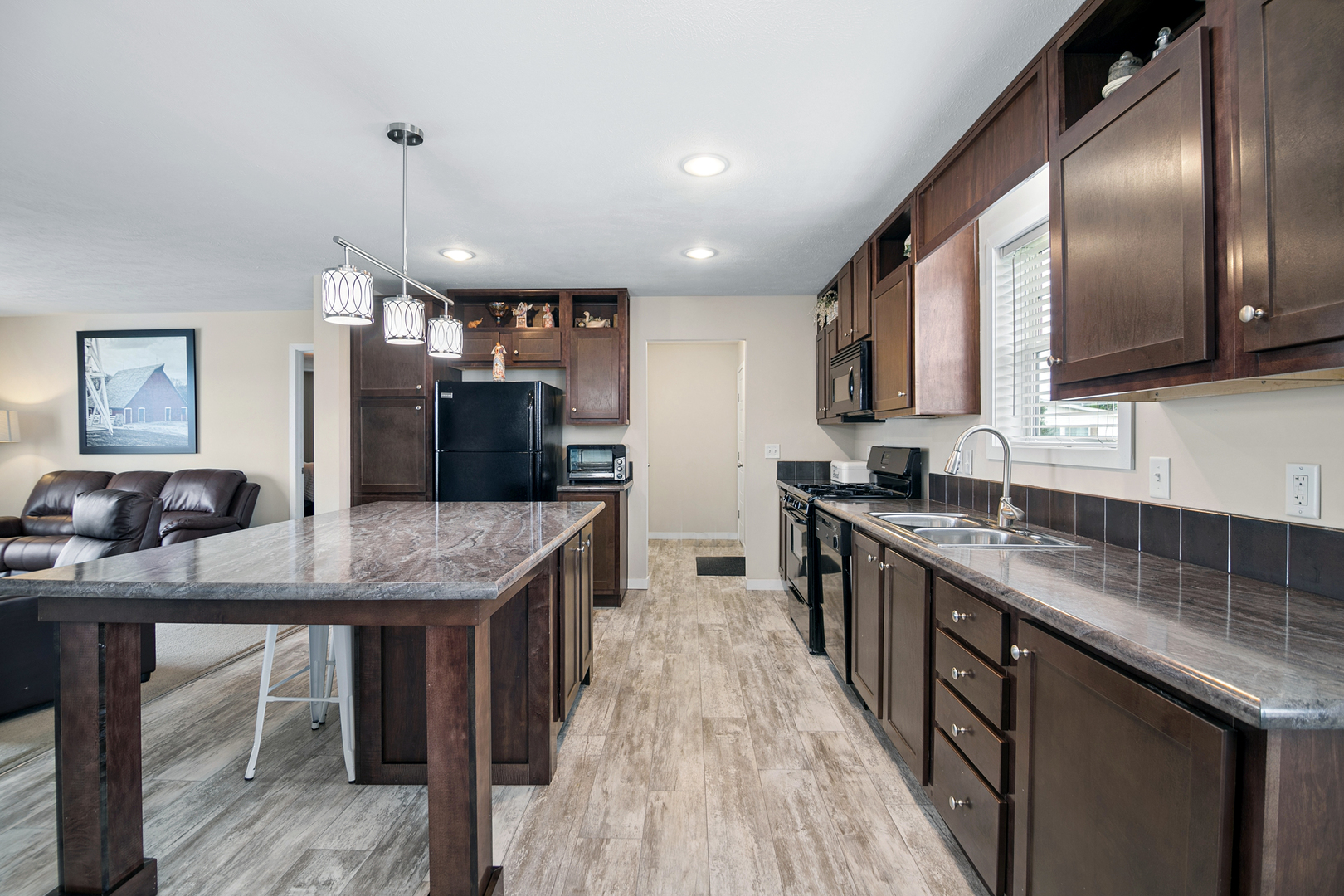 839 Long Oak Road Property Photo 8