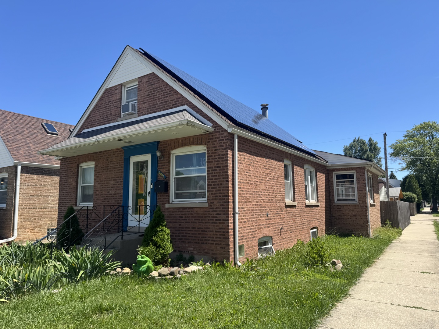 3801 N Oleander Avenue Property Photo 1