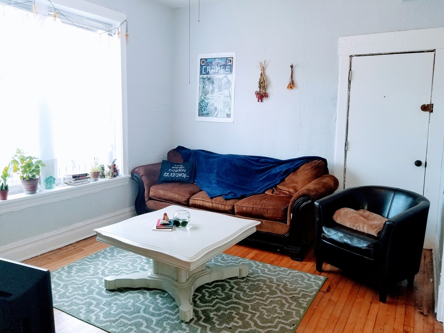 1143 N Rockwell Street Property Photo 3