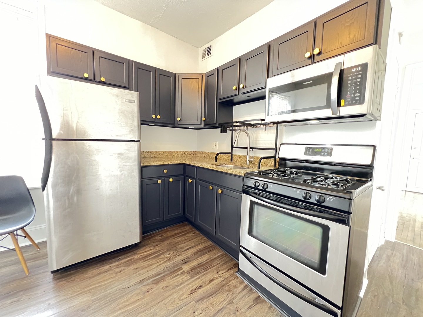1143 N Rockwell Street Property Photo 13