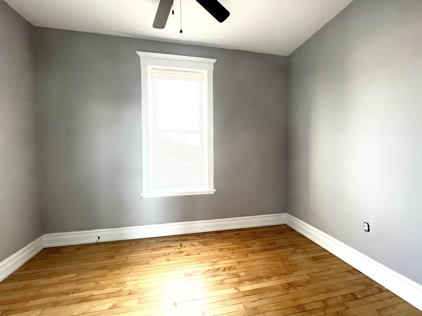 1143 N Rockwell Street Property Photo 27