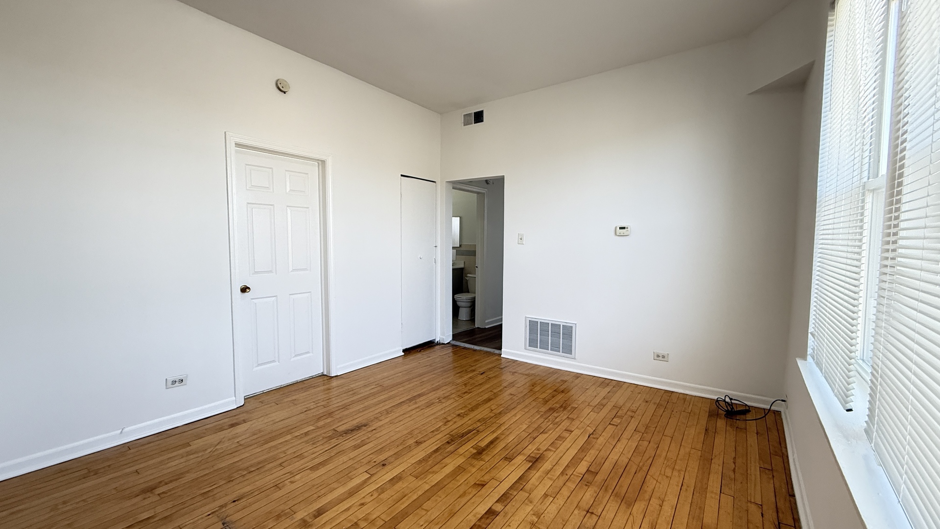 1143 N Rockwell Street Property Photo 37