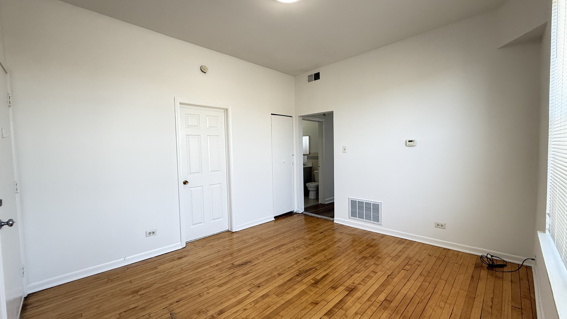 1143 N Rockwell Street Property Photo 38