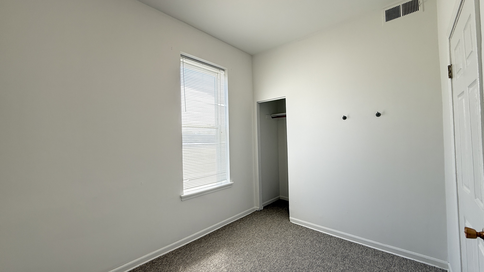 1143 N Rockwell Street Property Photo 39