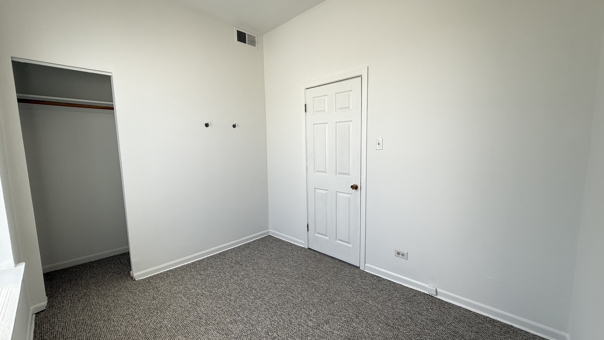 1143 N Rockwell Street Property Photo 40