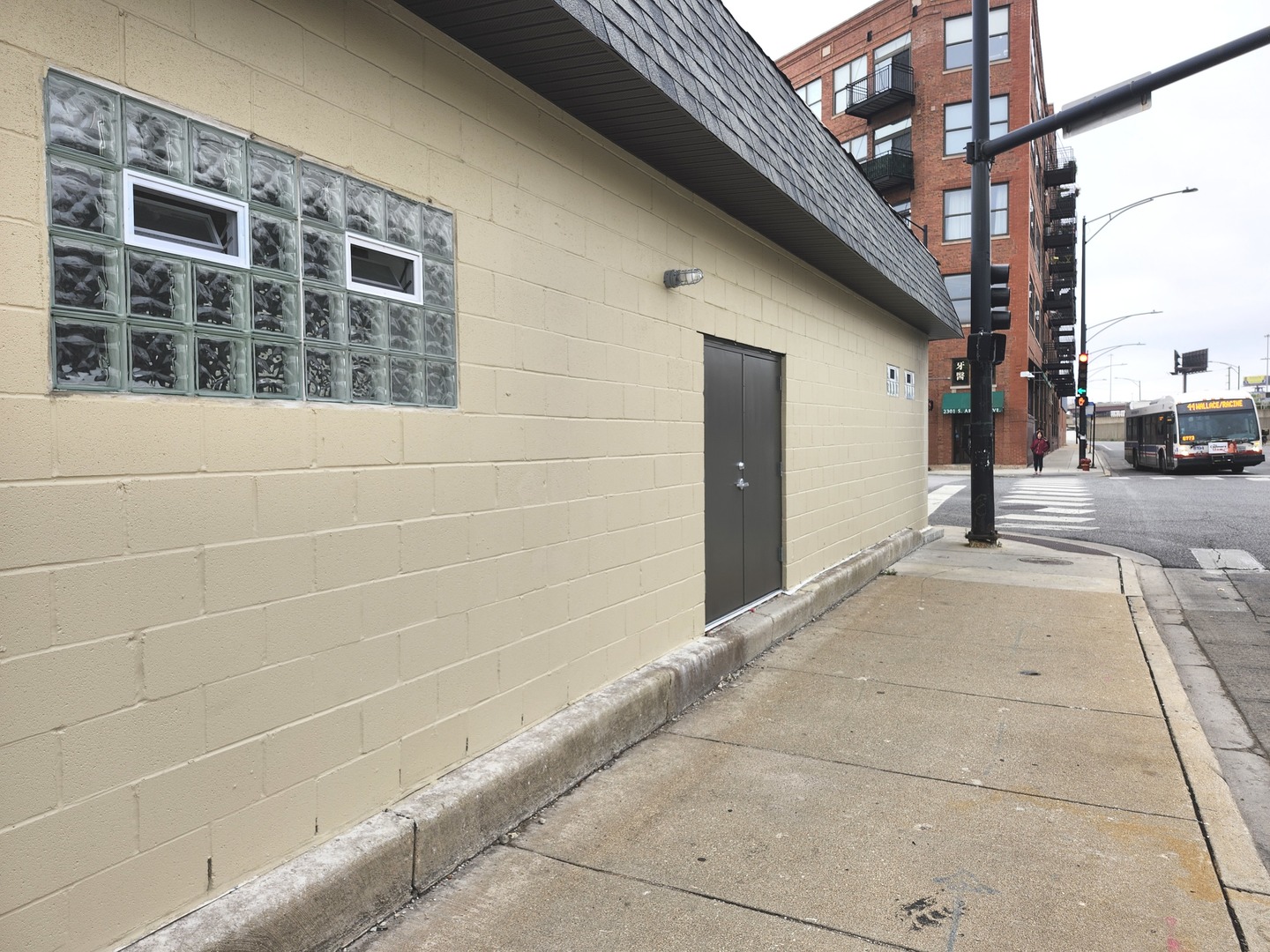 2291 S Archer Avenue Property Photo 2