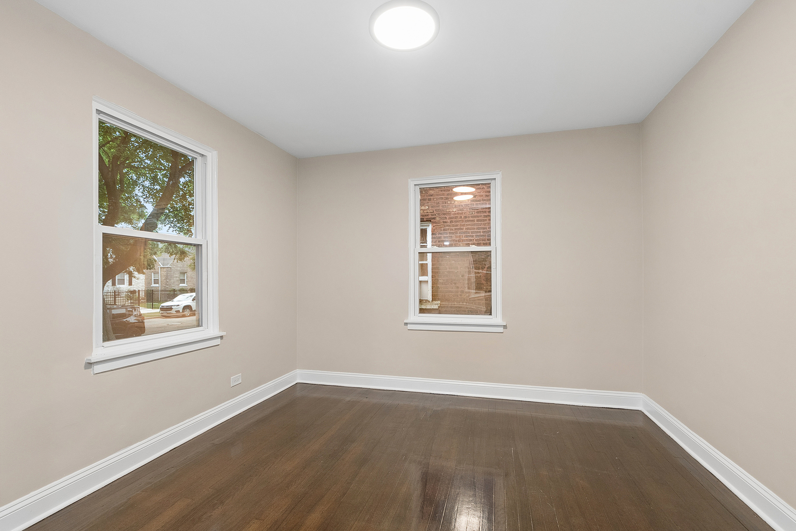10106 S Crandon Avenue Property Photo 4