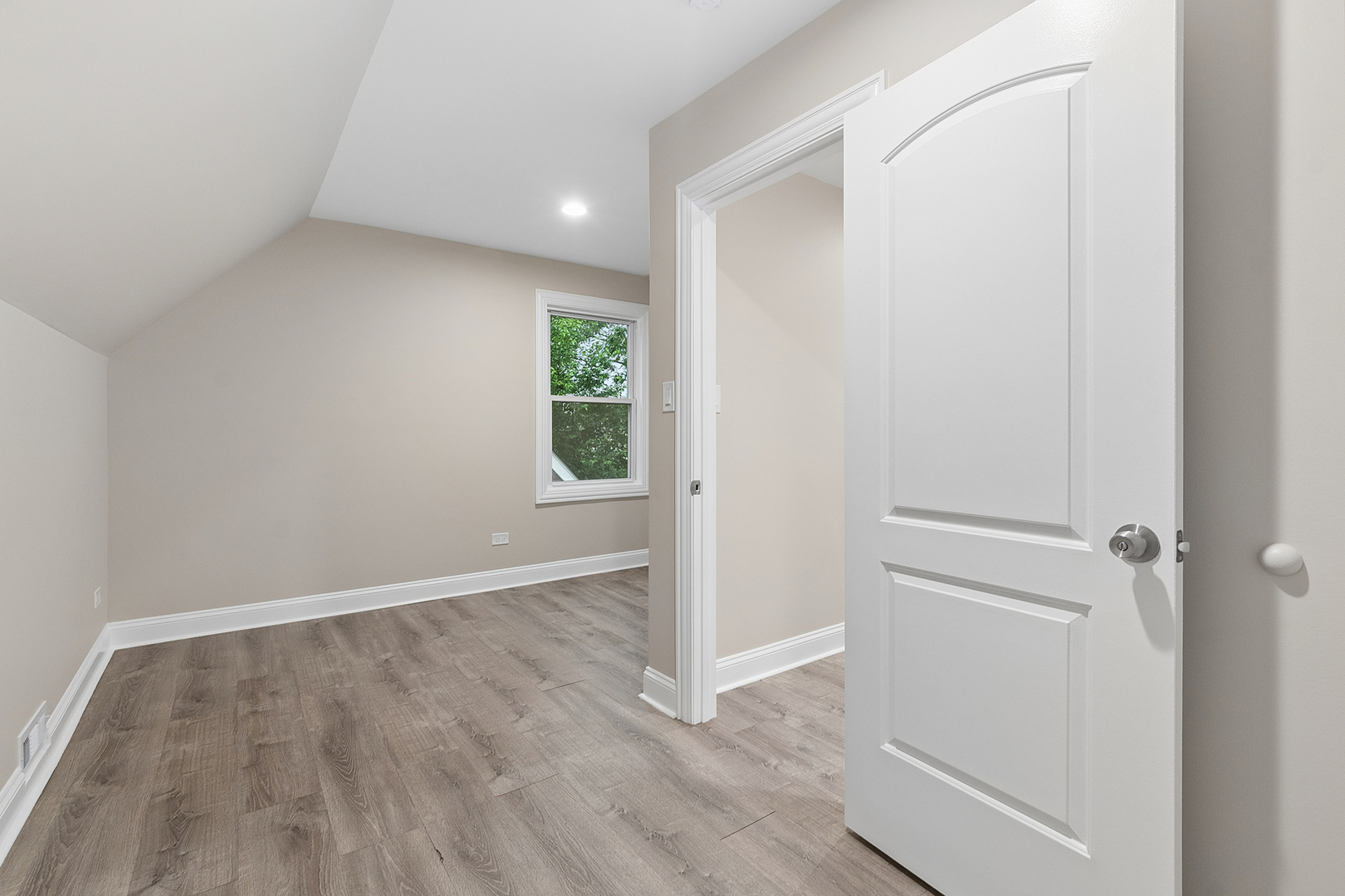 10106 S Crandon Avenue Property Photo 10