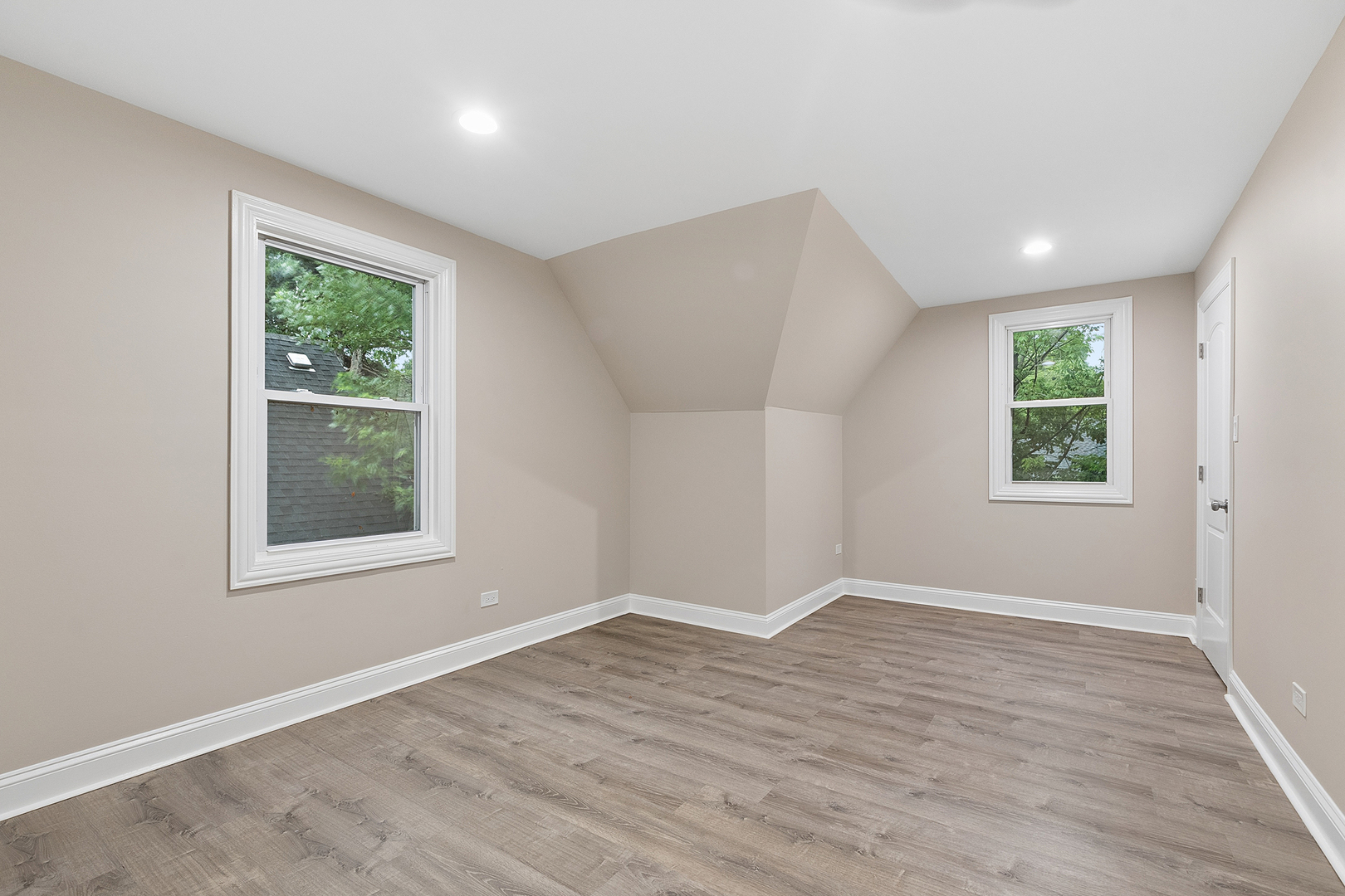 10106 S Crandon Avenue Property Photo 11