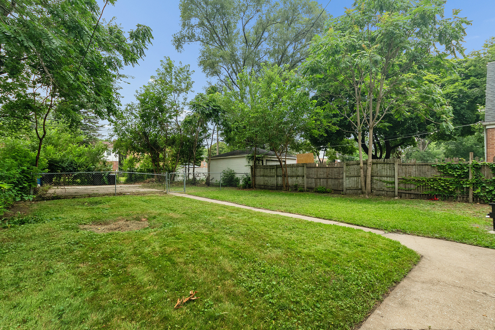 10106 S Crandon Avenue Property Photo 16