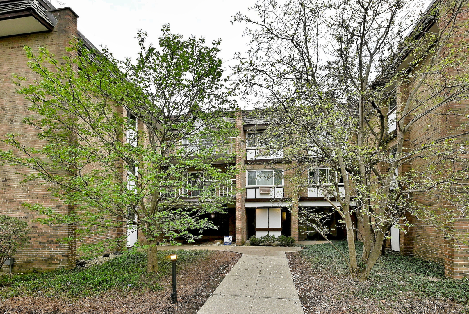 360 Claymoor Avenue 2e Property Photo 1