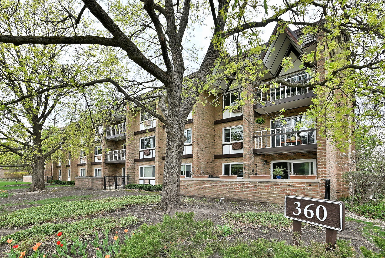 360 Claymoor Avenue 2e Property Photo 3