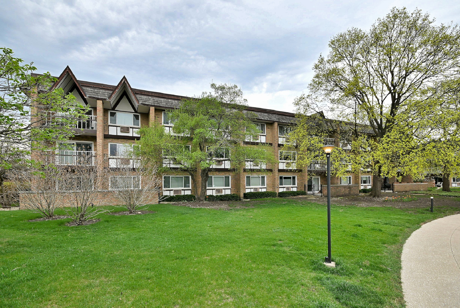 360 Claymoor Avenue 2e Property Photo 4