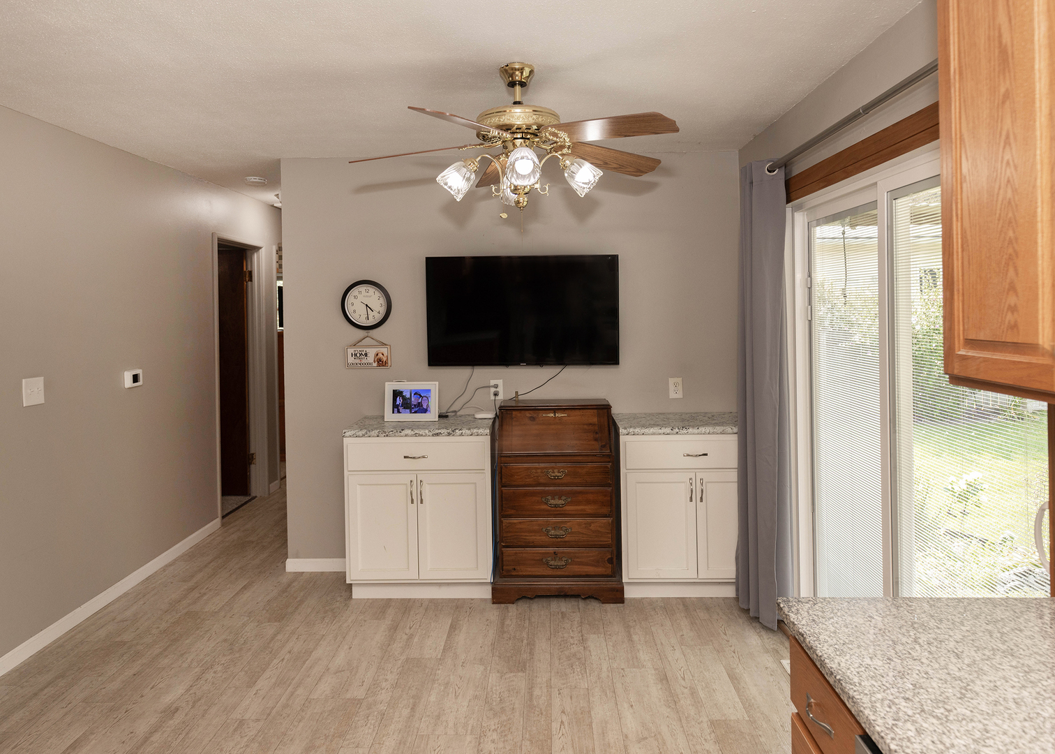 1114 Hillside Drive Property Photo 6