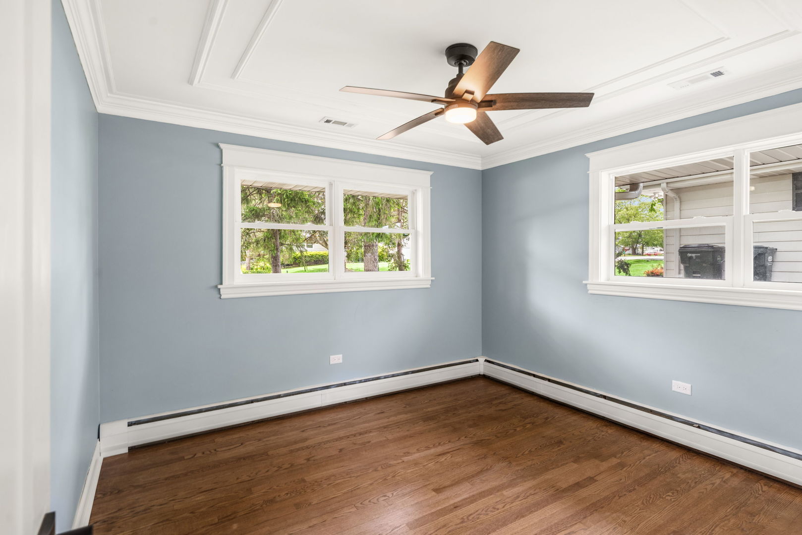 1010 W Elm Street Property Photo 5