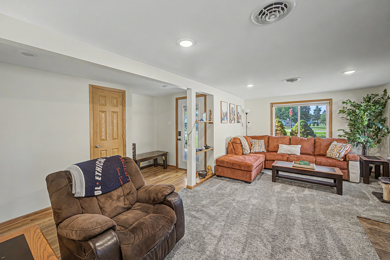 1508 E Kent Street Property Photo 4