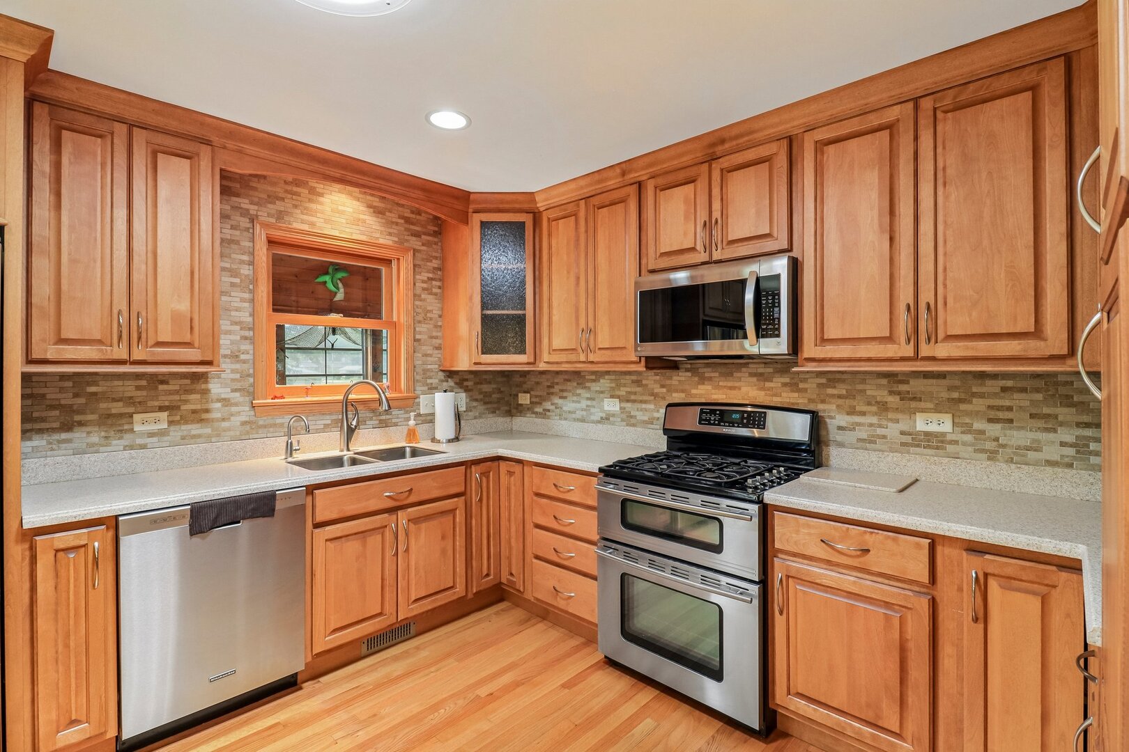 8411 Garrison Road Property Photo 7