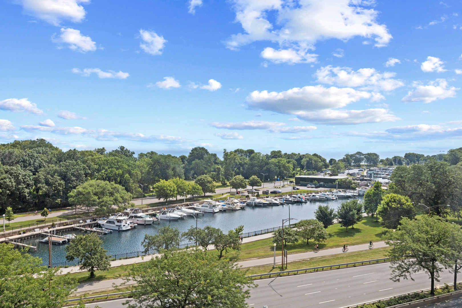 3530 N Lake Shore Drive 7b Property Photo 22