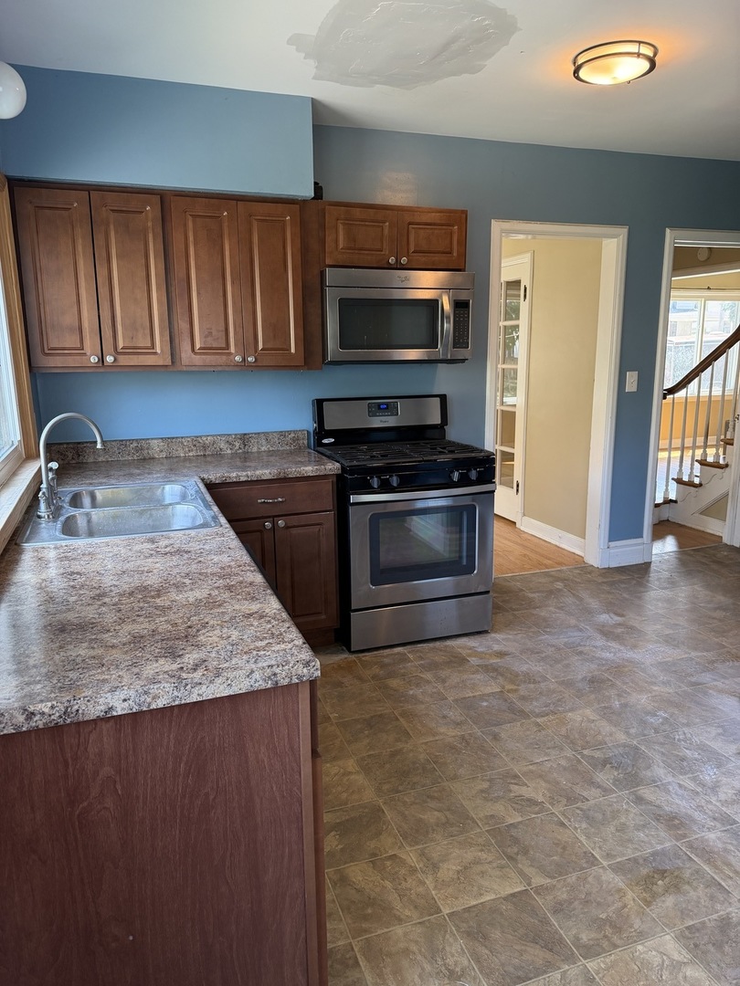 929 Garfield Avenue Property Photo 8