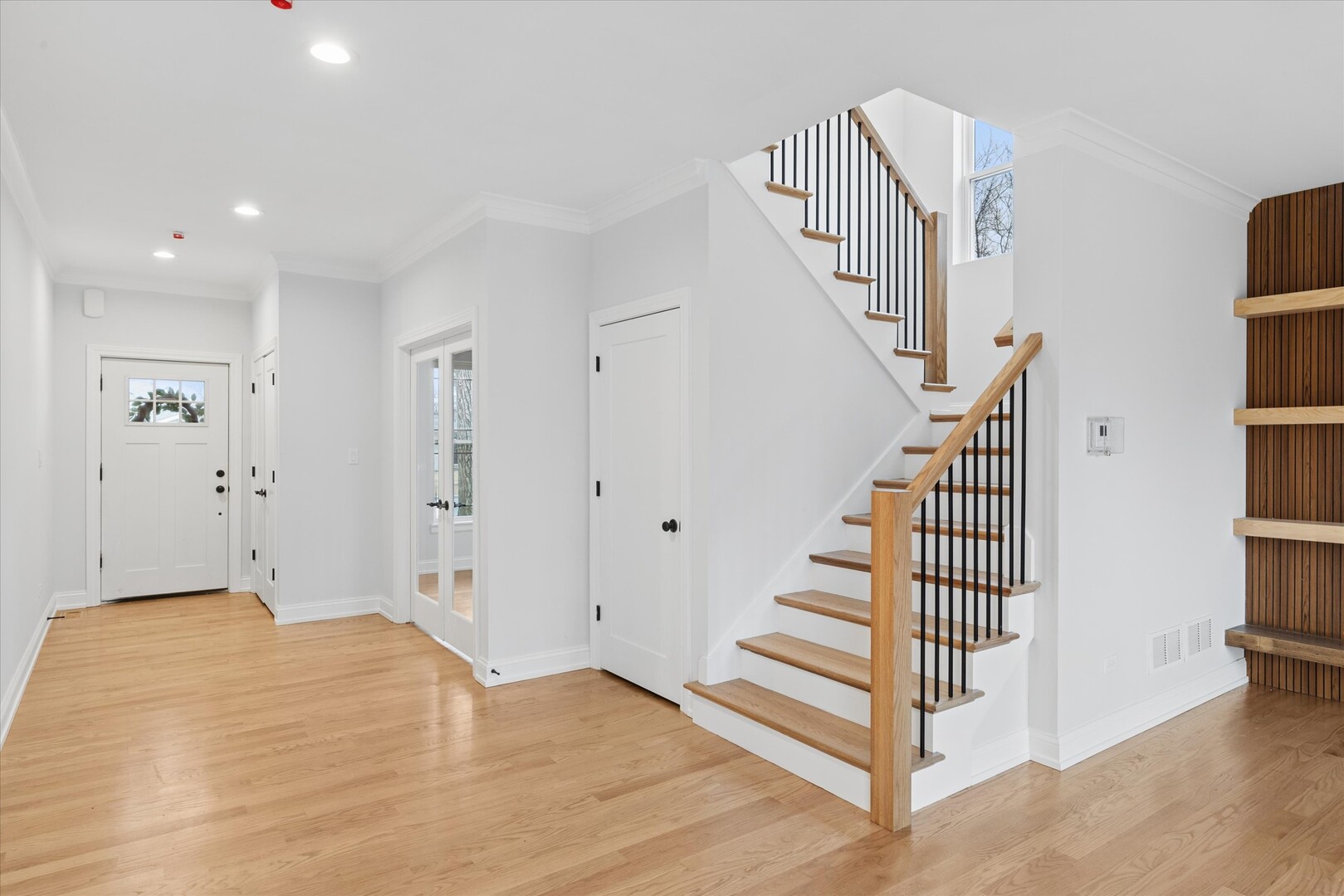 10832 Massasoit Avenue Property Photo 2
