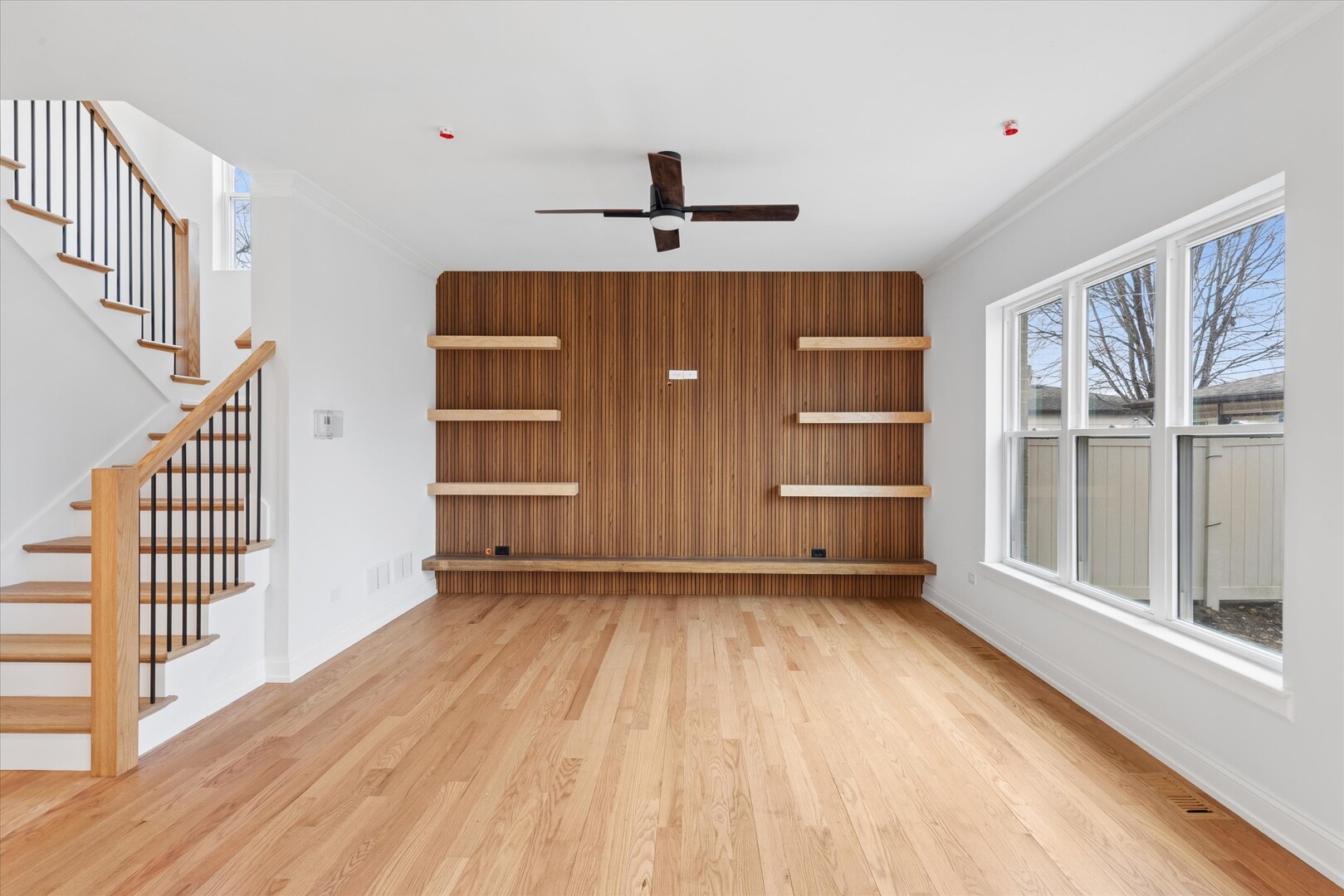 10832 Massasoit Avenue Property Photo 8