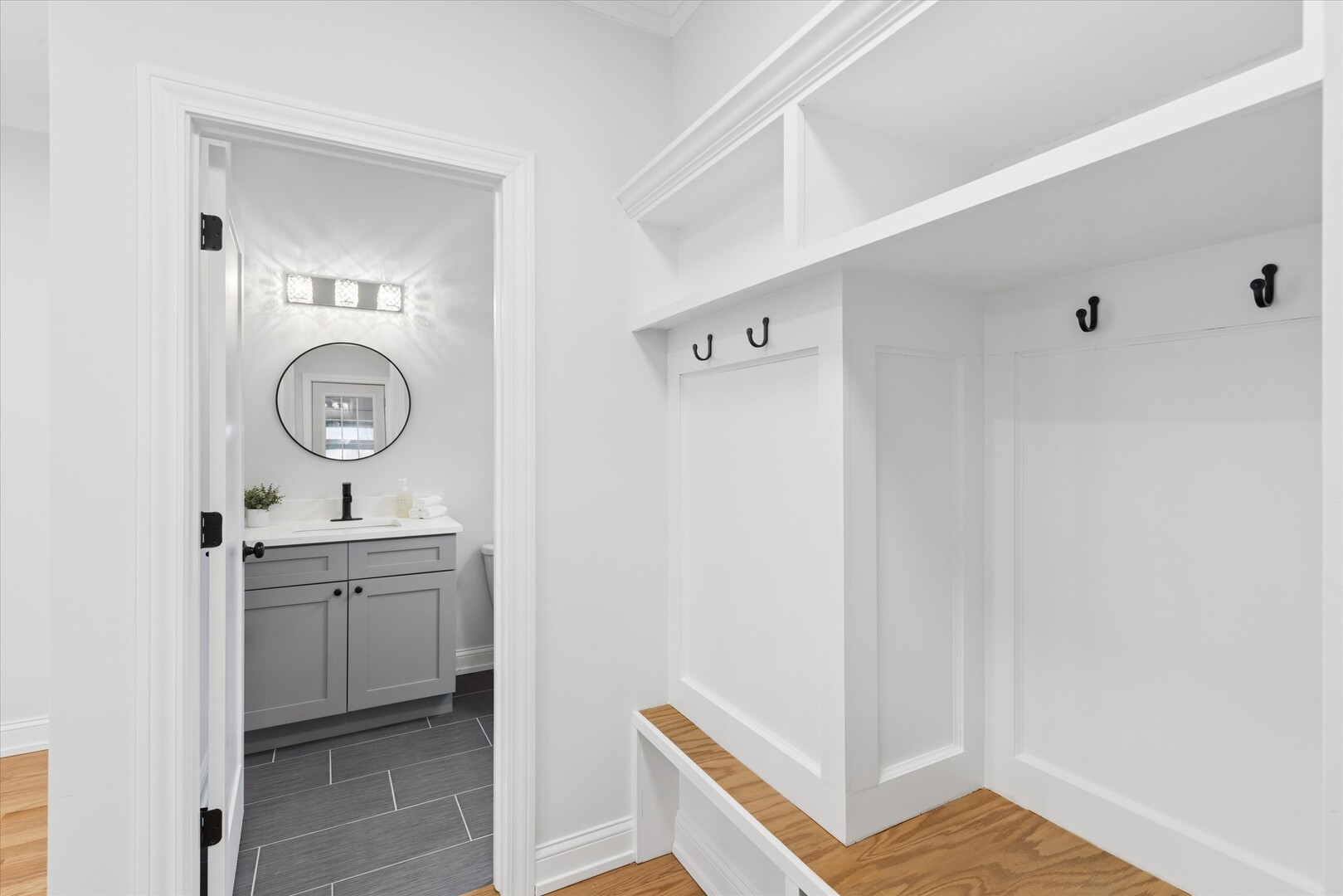 10832 Massasoit Avenue Property Photo 16