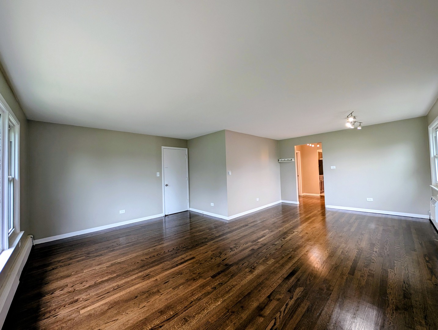 16w780 57th Street 1 Property Photo 5