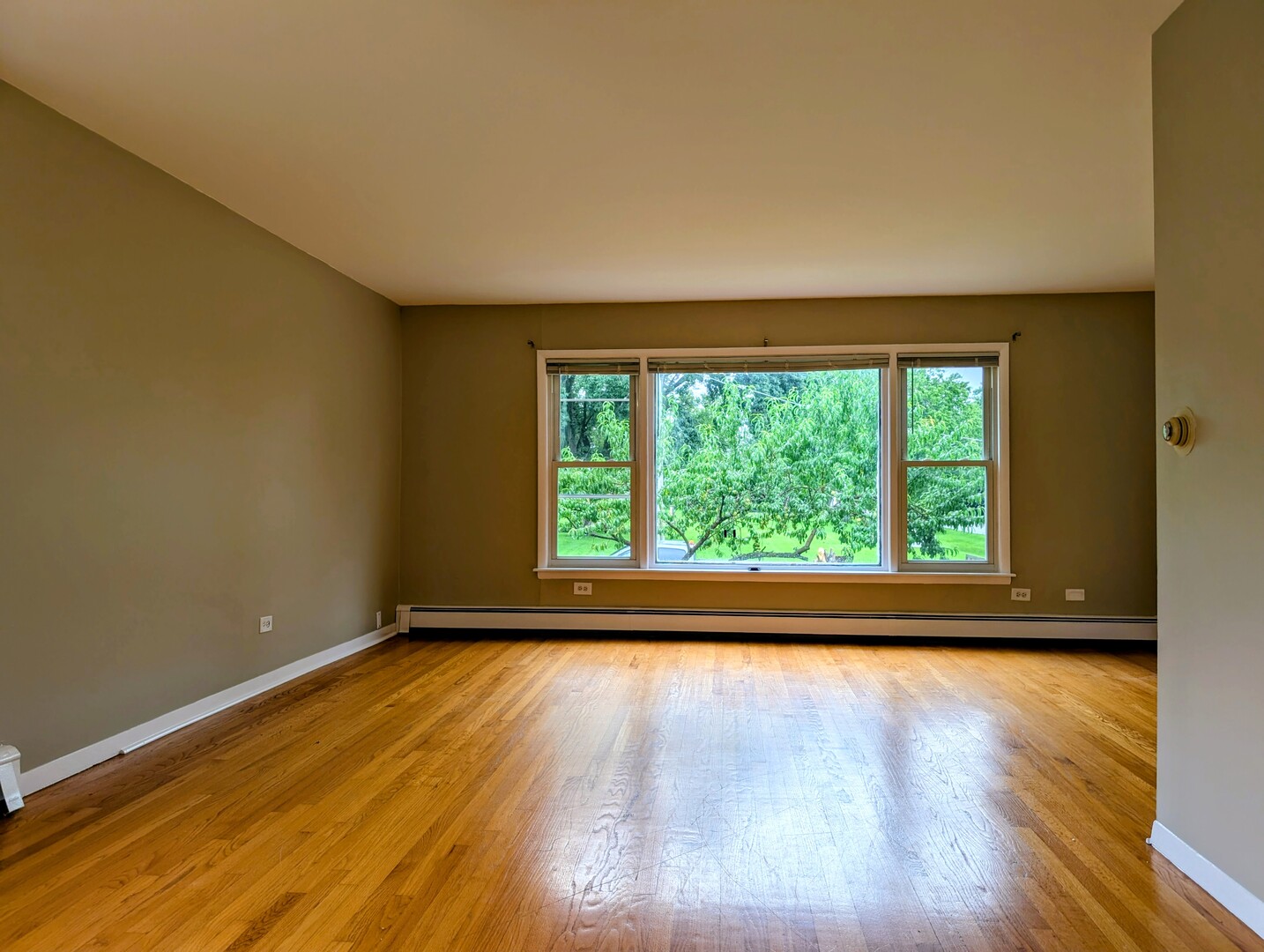 16w780 57th Street 1 Property Photo 6