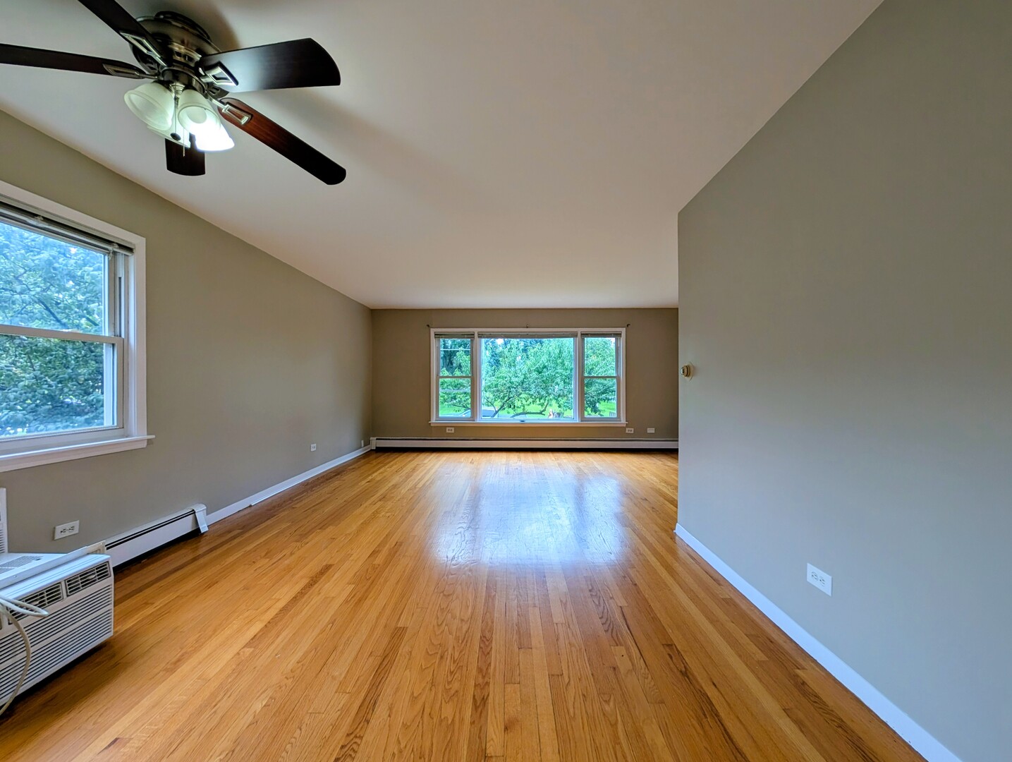 16w780 57th Street 1 Property Photo 8