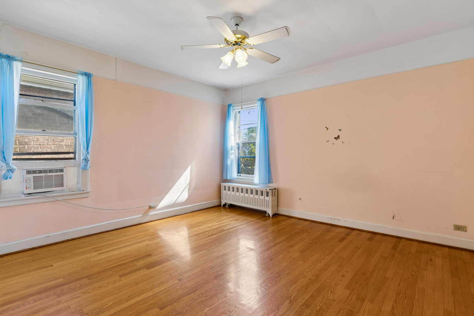 3317 N Rutherford Avenue Property Photo 9