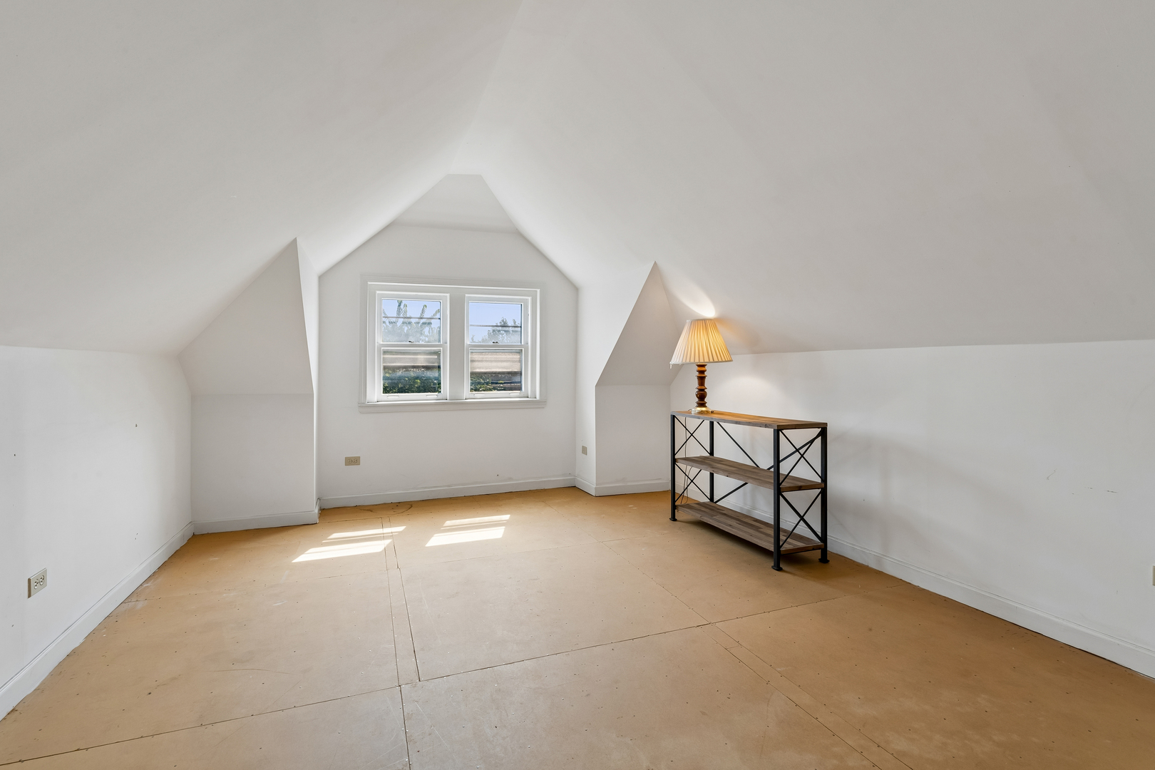 3317 N Rutherford Avenue Property Photo 13