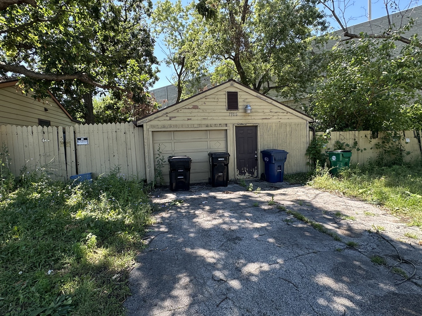 7903 W 87th Street Property Photo 6
